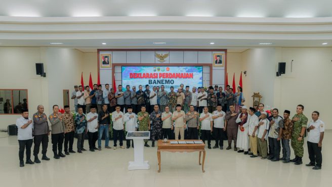 Kapolda Malut Insiasi Deklarasi Perdamaian Enam Desa di Kecamatan Patani Barat (Jumat, 2/10/26).